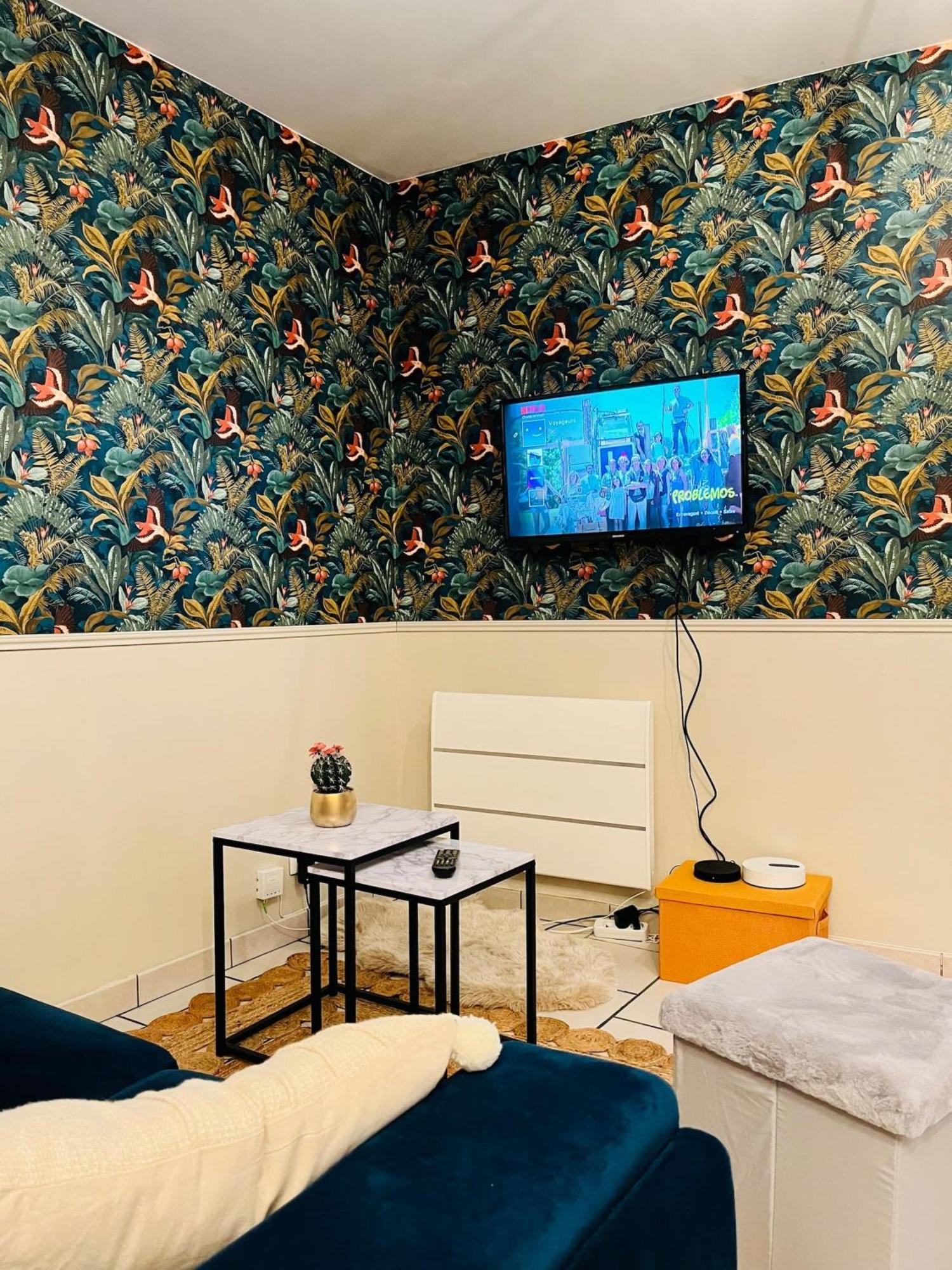 Duplex Charmant Au Coeur De Levroux Dış mekan fotoğraf