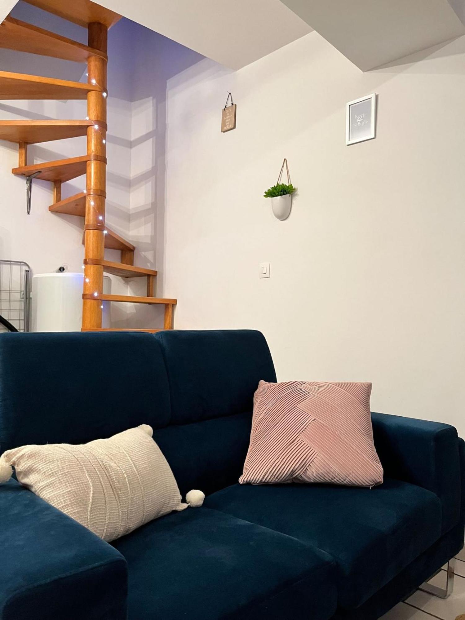Duplex Charmant Au Coeur De Levroux Dış mekan fotoğraf